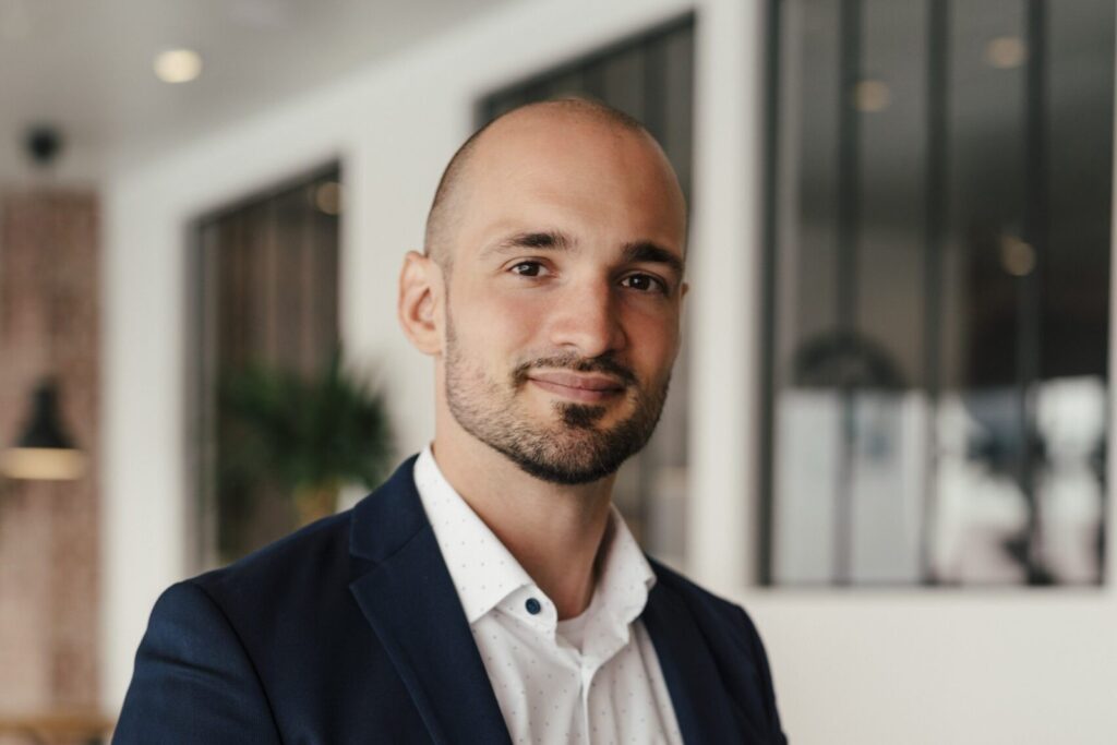 Michael Simon von Daily Marketing startet die Anzeigen